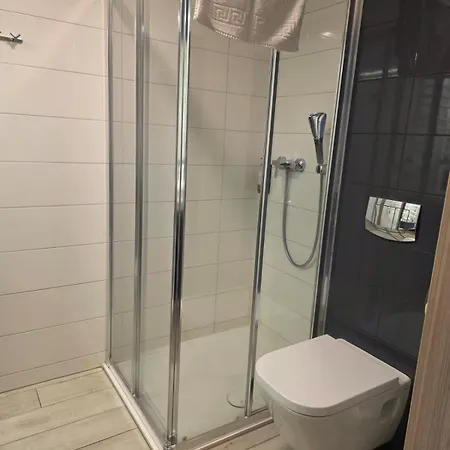 公寓 Apartament Czarna Gora Ischgl 13 Z Widokiem Na Gory 西恩纳