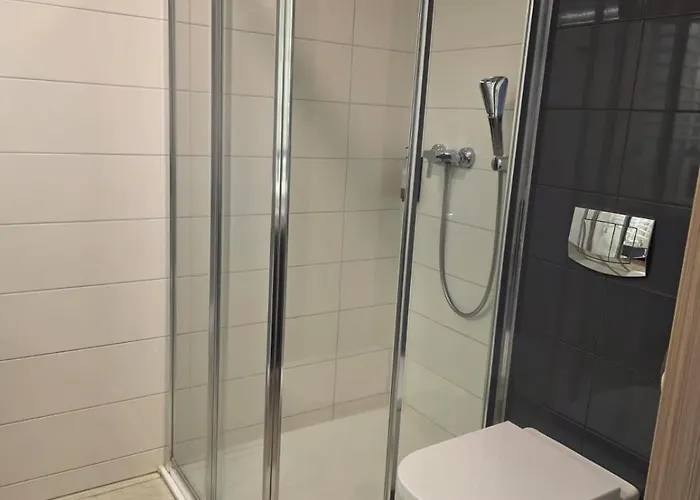 公寓 Apartament Czarna Gora Ischgl 13 Z Widokiem Na Gory 西恩纳