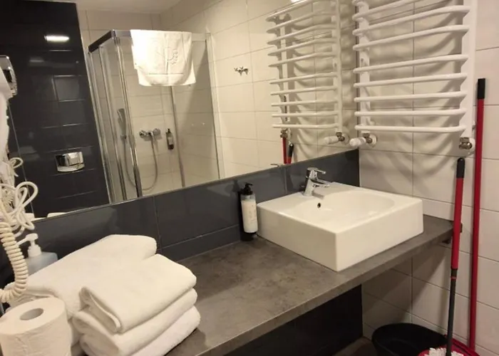 Czarna Gora Ischgl 13 Z Widokiem Na Gory